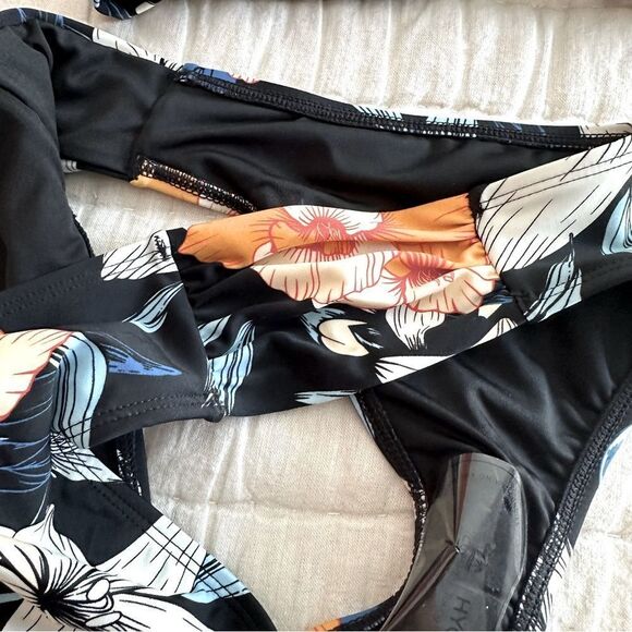 Cupshe Black and Orange Bikini Bold Floral Design - Picture 9 of 12